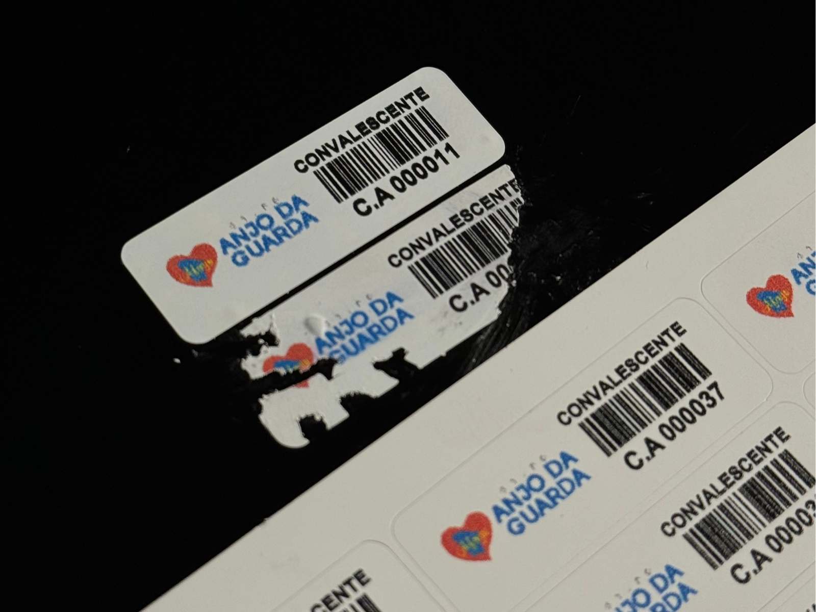 Etiquetas em Vinil destrutível