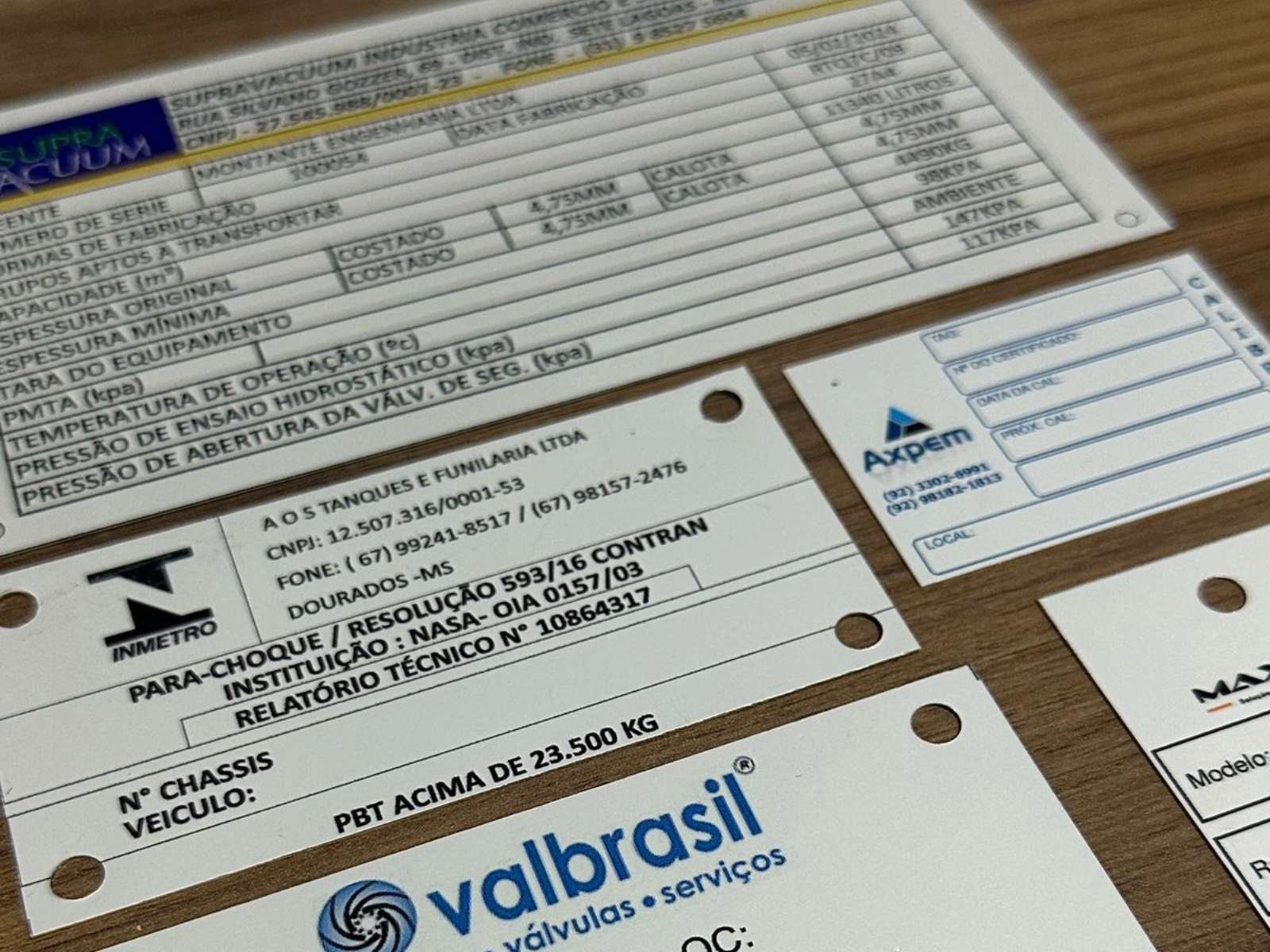 Placas para maquinas / Sinalização